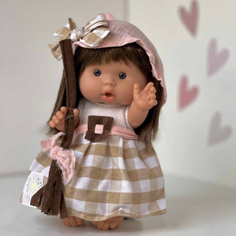 Scented doll, girl, brunette, 26cm (Marina&Pau)