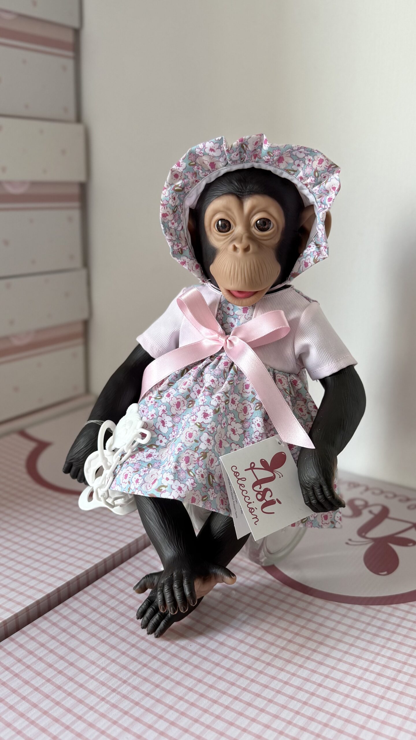 צעצוע רך Lola שימפנזה פרחים ורודים 32 ס"מ, Asivil