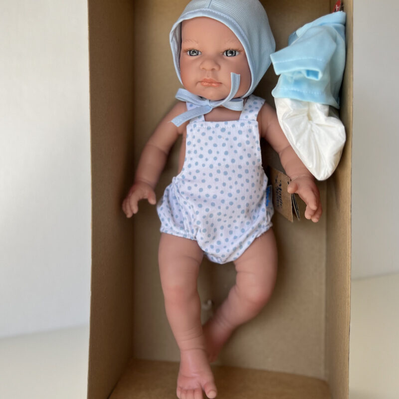 Doll JOHN CON GORRO 39cm, LAMAGIK